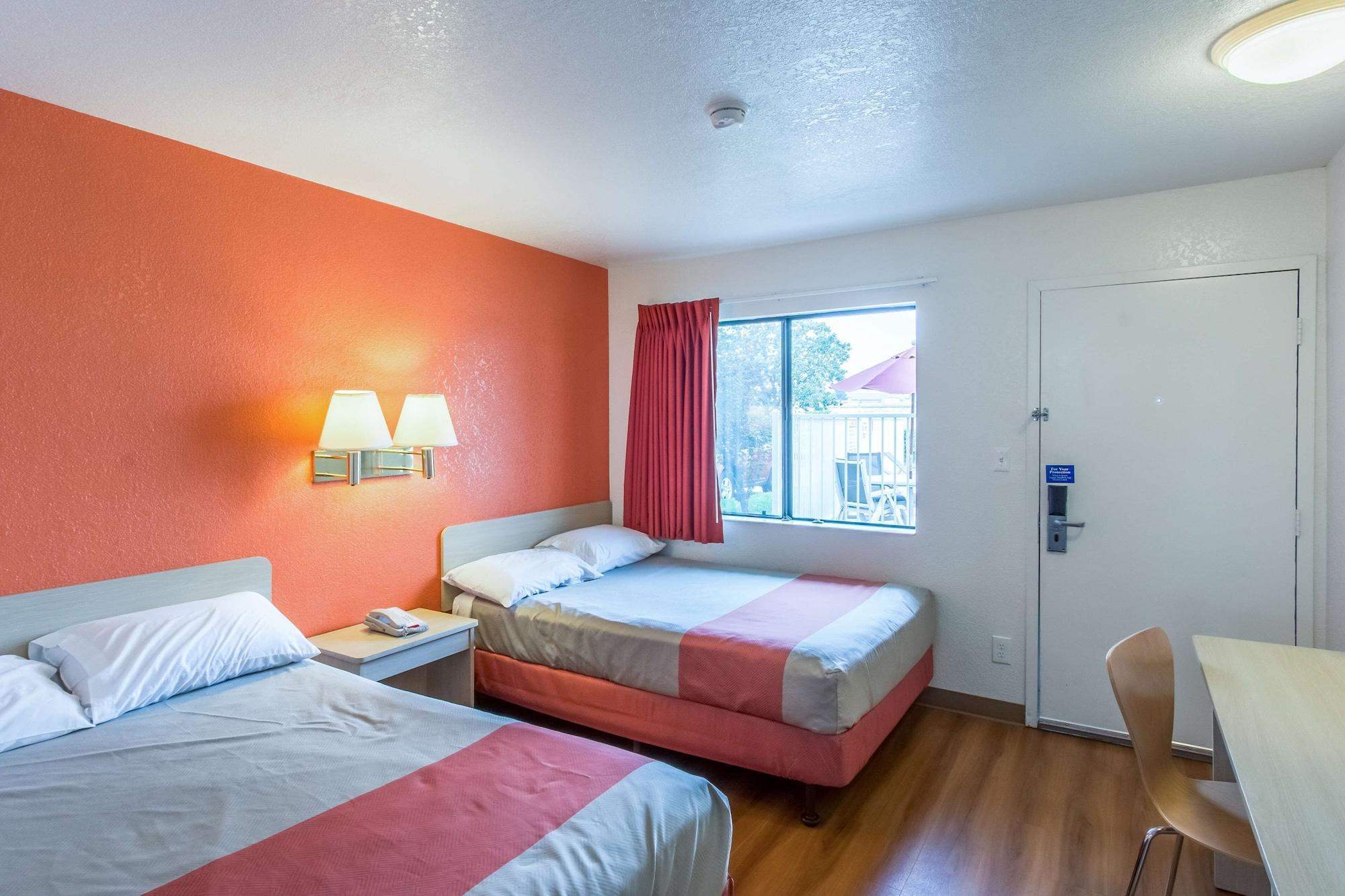 6-redding, Ca - North Hotel 2*